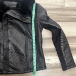 Members Only  Vegan Leather Coat Faux Fur Collar Black Size M Excellent! Photo 8