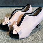 Women’s Pink & Black High Heels Pumps Bow Design Slip On Size 7.5 (39CN) NEW Photo 0