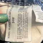 Gloria Vanderbilt  Plus Size Polka Dot Amanda Capri Denim Shorts Photo 4