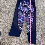 Athleta women’s XS colorblock trissential swim Capri leggings Photo 6