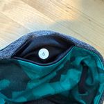 Lululemon Athletica Mid-Rise Camo Trim Colorblock Capri Mesh Legging w/Pockets 6 Photo 5