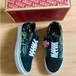 Vans Old Skool Low Top Black Green
Canvas Suede Sneakers
VNOA4BW2BML Women 8.OUS Photo 8