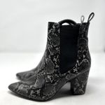 Steve Madden Steve‎ Madden Black and White Subtle Snakeprint Heeled ankle bootie size 8.5 Photo 1