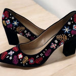 GUNMETAL Embroidered Floral Suede Heels Size 8 Red Photo 0
