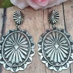 None Silver Tone Western Cowgirl Conch Dangle Drop Earrings Statement 3" Photo 0