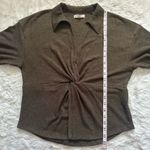 Madewell  Blouse Twist-Front Long-Sleeve Top Ribbed Crepe Expedition Green Sz L Photo 10