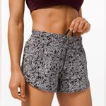 Lululemon Tracker Short V 4” – Sporadic Black Rhino Grey Size 4 Photo 1