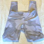 Alo Yoga NWOT white camouflage high waist leggings Photo 7