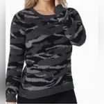 Barefoot Dreams  CozyChic Seaside Crewneck Pullover size L Photo 1