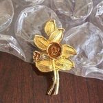 Vintage Signed Avon Flower Brooch Photo 0