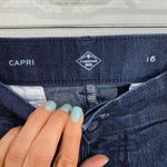 st. john's bay St. John’s Bay Blue Capri Jeans Sz 16 Photo 2