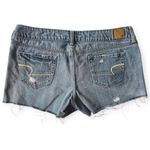 American Eagle  100% Cotton Women's Blue Distressed Denim Shorts Size‎ 10 Photo 1