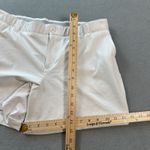 Under Armour  Womens Golf Shorts 14 Off White Flat Front Stretchy Lightweight Photo 3