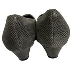 Trotters Laurens Gray 1 Inch Heel Slip Ons Business Casual Shoes Womens 7N Size undefined Photo 6