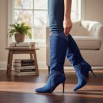 6.5 Monroe & Main royal blue suede knee Photo 3