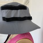Adidas NWT  Unisex Gray Bucket Hat Photo 2