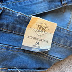 True Craft  Mid Rise Skinny Jeans SIZE 24R Photo 4
