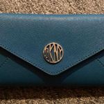 DKNY Wallet Photo 0