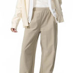 Uniqlo  Stretch Jersey Barrel Pants NWT Beige Medium Photo 0
