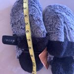 Sleepers Black and Gray Sandals indoor puffers size 8 Photo 4
