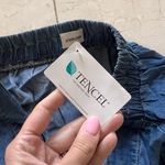 Sneak Peek NWT 100% Tencel Blue Chambray Shorts Sz Small Photo 3