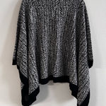 Lululemon Divinity Scarf Poncho O/S Trax White Black Photo 0