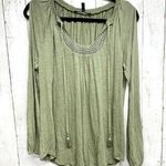 White House | Black Market Blouse Women Size L Green Long Sleeve Curved Hem Tribal Photo 0