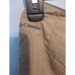 Columbia  GRT Size 4 Womens Hiking Shorts 11 in Inseam Beige Photo 3