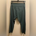 Outdoor Voices 7/8 Length Flex Leggings In Evergreen. Photo 8