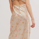 Free People  NWT VIRAL TIK TOK Bridgerton SILK ditsy print v-neck maxi dress  XS Photo 2