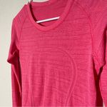 Lululemon  Swiftly Tech Longsleeves Size 6 Photo 3
