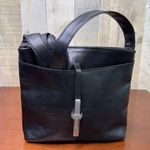 None UNBRANDED BLACK SHOULDER BAG OUTSIDE ZIPPERED POCKET OUTSIDE LATCHED POC… Photo 0