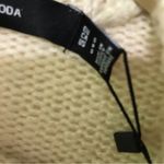 VERO MODA NWT  Turtleneck Sweater Photo 3