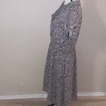 Downeast Gray Floral Keyhole Tie Short Sleeve Midi Dress Photo 3