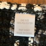 Coco + Carmen  Poncho One Size  Black and White Textured Knit Shortsleeved pocket Photo 4