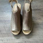 Kenneth Cole Heels Wedge Gold Size 6.5 Photo 2