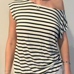 Green Envelope LA Off the shoulder Photo 0