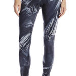 Alo Yoga  Airbrush Legging in Modernist Black - Size - Small Photo 0