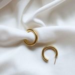18K Gold tube hoop earrings Photo 4