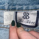 Bill Blass Vintage 90s Straight Leg Mom Distressed jeans. Light wash. Size 16. Photo 5