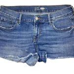 Old Navy Semi-Fitted Medium Wash Low Rise Raw Hem Denim Shorts Size 2 Photo 0