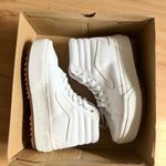 Vans SK8-HI Platform 2.0 Stacked
Women 10.0US Photo 4