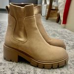 Tan Heel Chelsea Ankle Boots Size 6 Photo 1