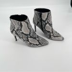 Worthington  Lorna Snakeskin Ankle Booties Women 9.5 Pointed Toe Memoryfoam Zipup Photo 5