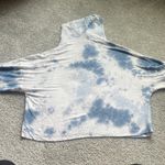 Kittenish  blue/white tie dye cropped lightweight hoodie Photo 4