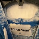 Cotton Citizen  Women’s Blue & White Paint Splatter Short Sleeve Hoodie Size XS Photo 4