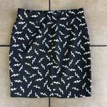 Lightning bolt skirt Photo 1