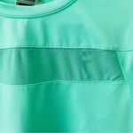 Gymshark Cropped Active Wear Tee Green Sz Small Photo 6