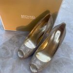 Michael Kors Gold Glitter Milan Platform Peep-Toe Pumps - Size 8. Photo 7