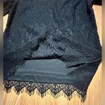 Isaac Mizrahi 🏷️🏷️IsaacMizrahiLive! Small knit lace lined top V-neck w/lace trim. short sleeve Photo 2
